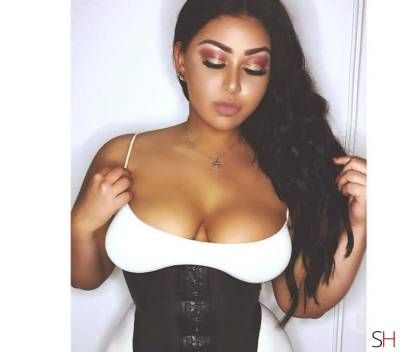 New in town beautiful escort Camilla Zdar nad Sazavou
